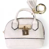 Taschenanhänger in Form kleiner Tasche, Kunstleder, Stauraum